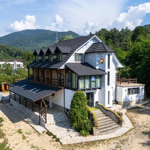 Runcu House | Pensiunea Plaiul Domnesc Runcu
