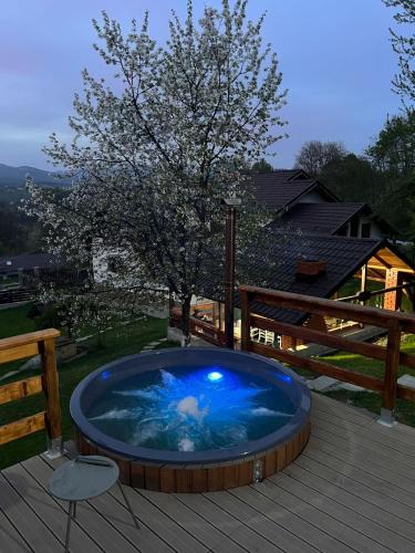 Bughea de Jos Villa | Pensiunea Poiana Luminoasă