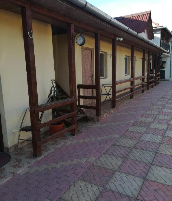 Tasnad House | Pensiunea Raul