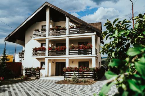 Onesti House | Pensiunea Romana