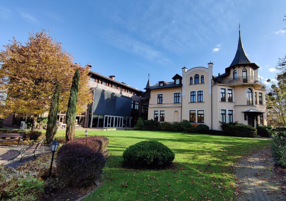 Ciechocinek Hotel | Pensjonat Pod Jemiołą