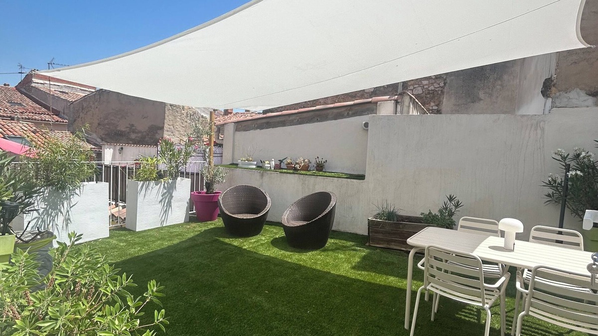 Saint-Maximin-la-Sainte-Baume House | Penthouse downtown