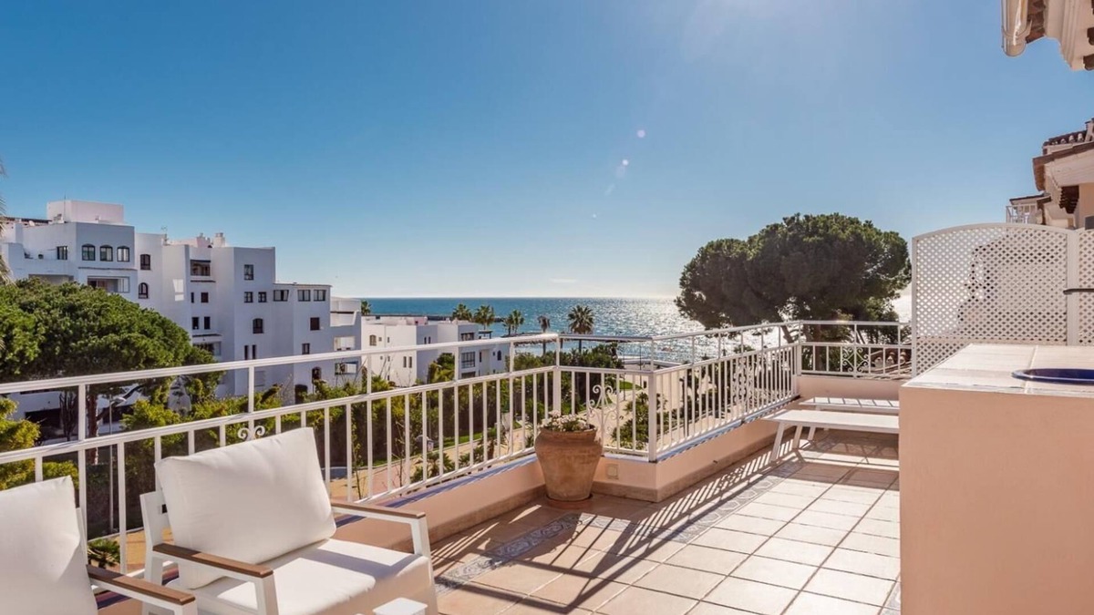 Puerto Banus Apartment | Penthouse in Andalucía del Mar for 4 people | ADM 2-403
