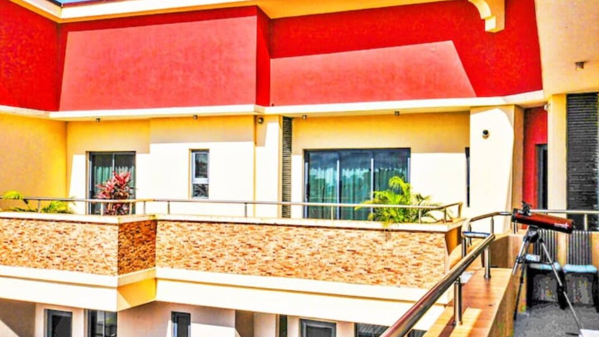 Ofin Apartment | Penthouse 3-Bedroom w Pool, Gym & Ocean View