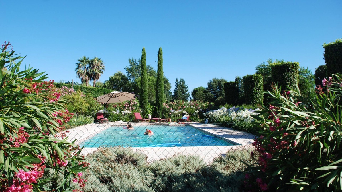 Saint-Paul-de-Vence Apartment | Penthouse. 4 pers. Private Solarium Terrace 105m2, pool 12 m by 6