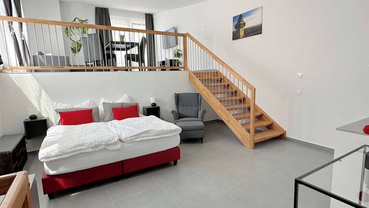 Sankt Leonhard Apartment | Penthouse 9 - Double Bed with Kitchen and Rooftop Terrace