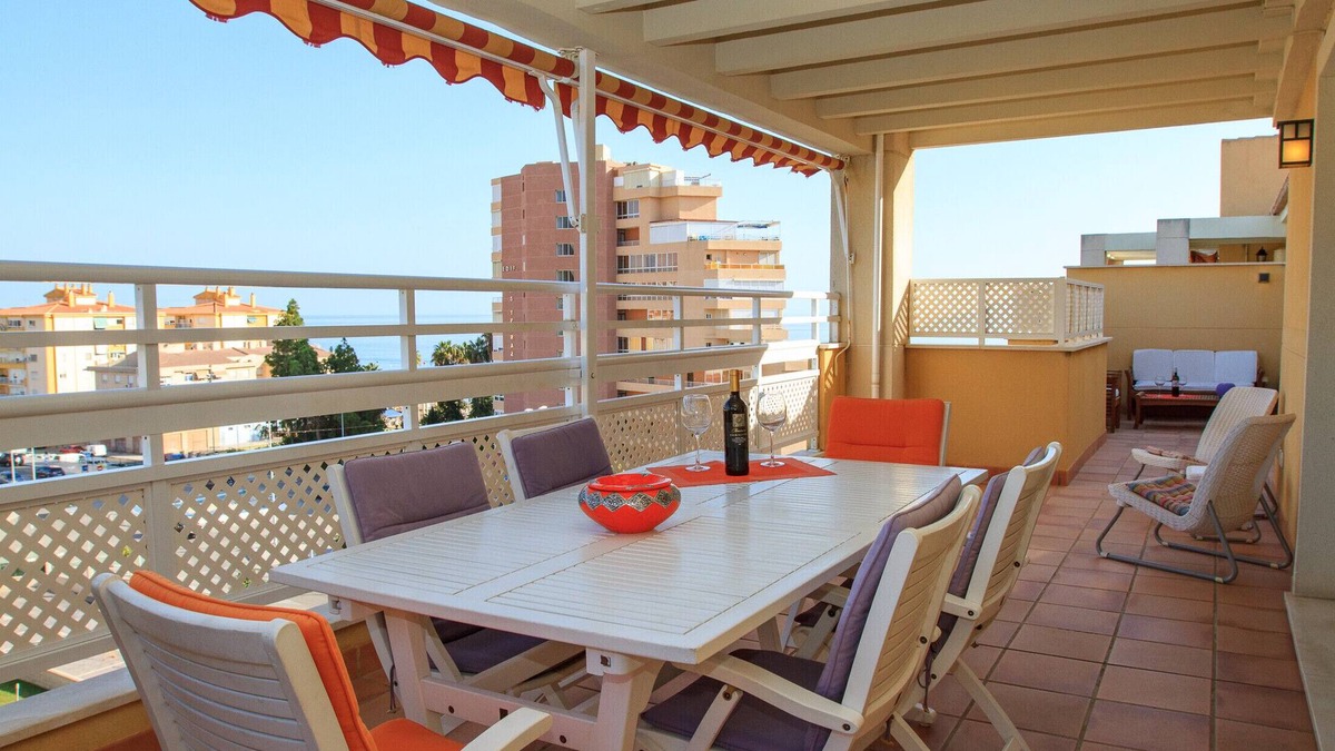 Mezquitilla Apartment | Penthouse Ana - walking distance to beach and restaurants