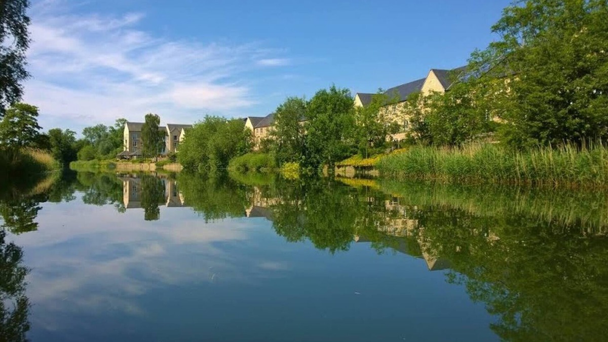 St Neots Apartment | Penthouse Apartment On The River - 65 Skipper Way