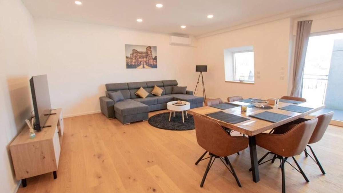 Maximin Apartment | Penthouse apartment above the rooftops of Trier