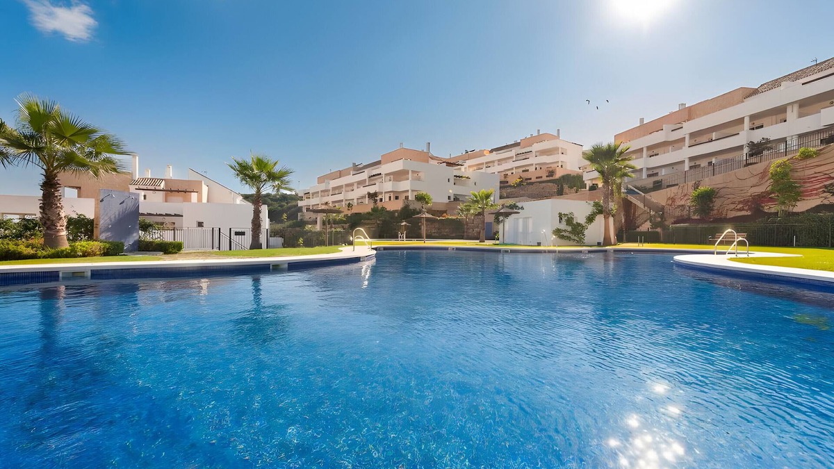 San Roque Apartment | Penthouse Apartment in Alcaidesa with Mountain View, Wi-Fi, Pool, Garden & Terrace