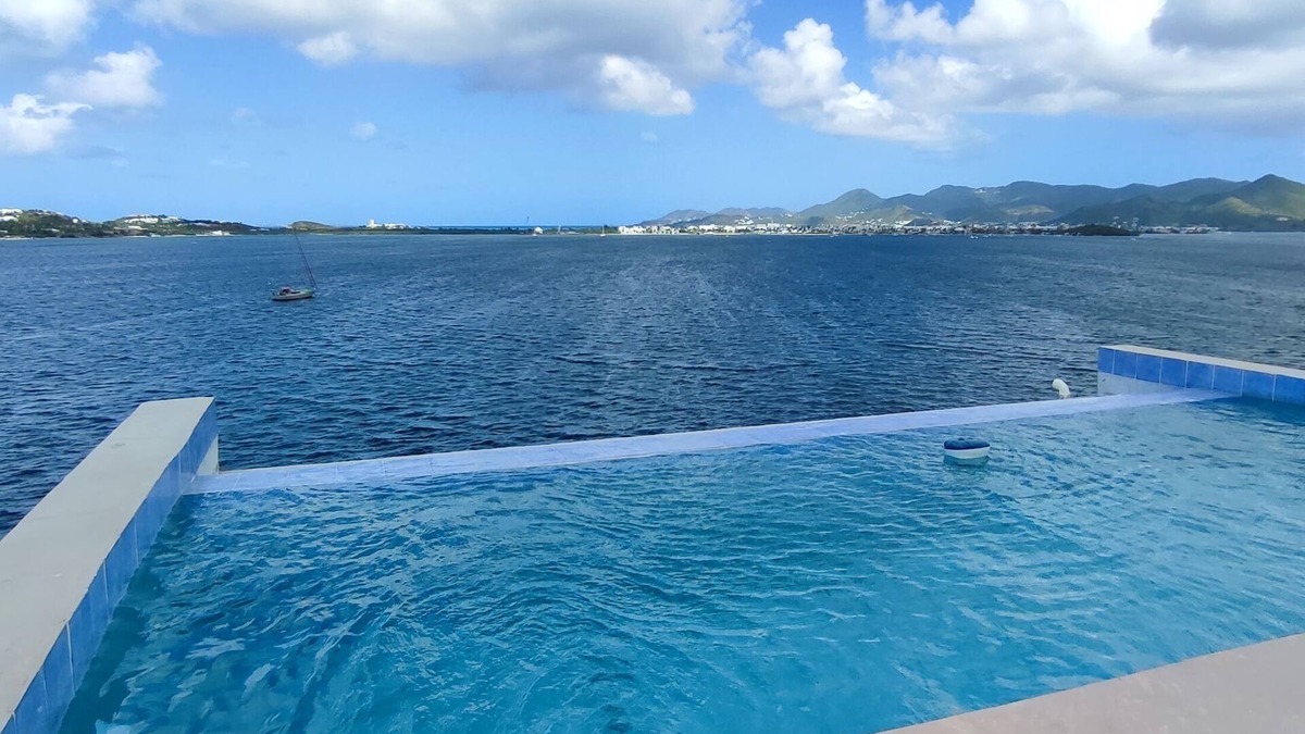 Maho House | Penthouse Apartment - Infinity Rooftop Pool