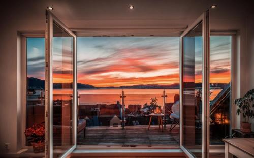Sandviken Apartment | Penthouse Apartment