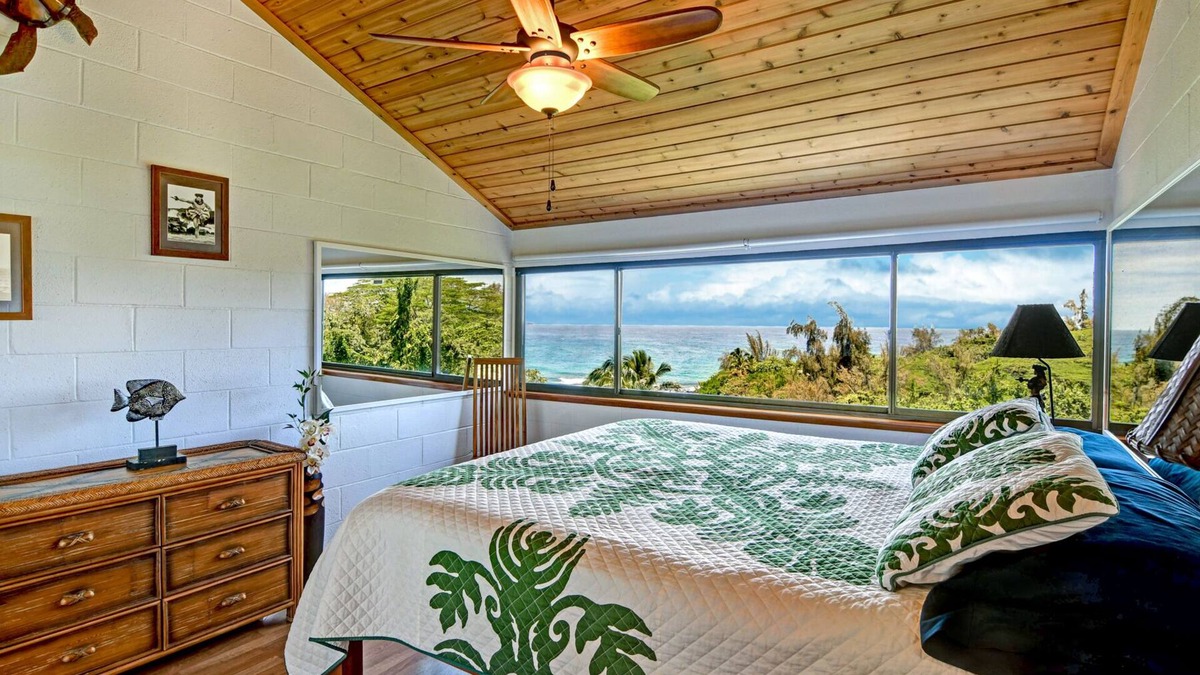 Hilo Condo | PENTHOUSE BEST VIEW Mauna Loa Shores the Ultimate Next to Beach Park