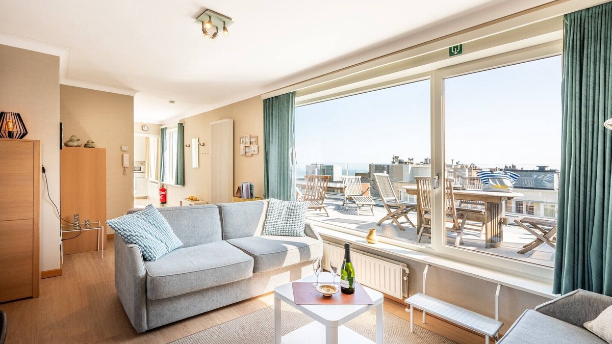 Koksijde-Bad Apartment | Penthouse by the Sea with Stunning Views