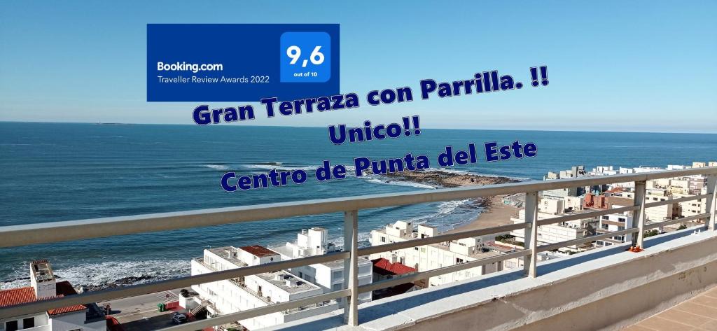 Punta del Este Apartment | Penthouse Céntrico con Vista al Mar, Parrilla Privada y Terraza Espaciosa