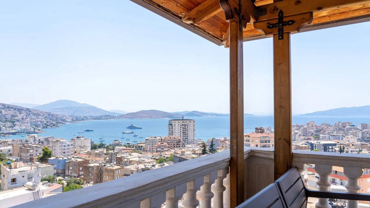 Sarande Apartment | Penthouse Condo in Sarandë with views