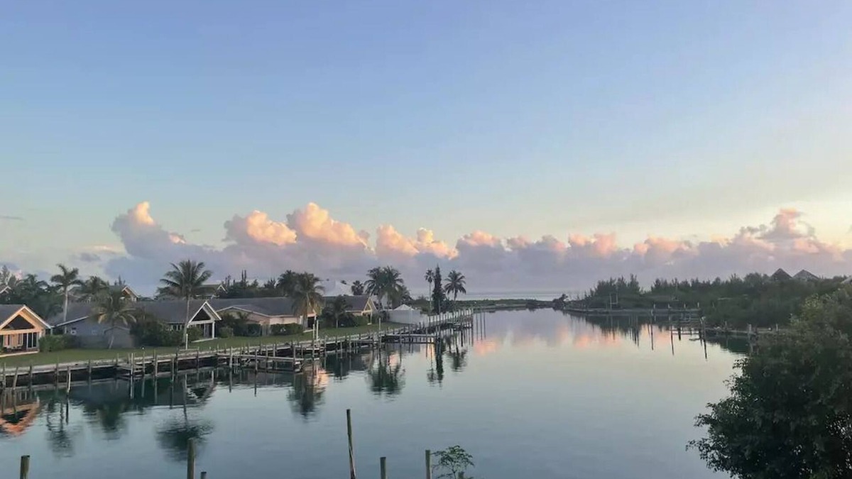 Freeport Condo | Penthouse Condo on the Waterfront with Breathtaking Canal and Sea Views