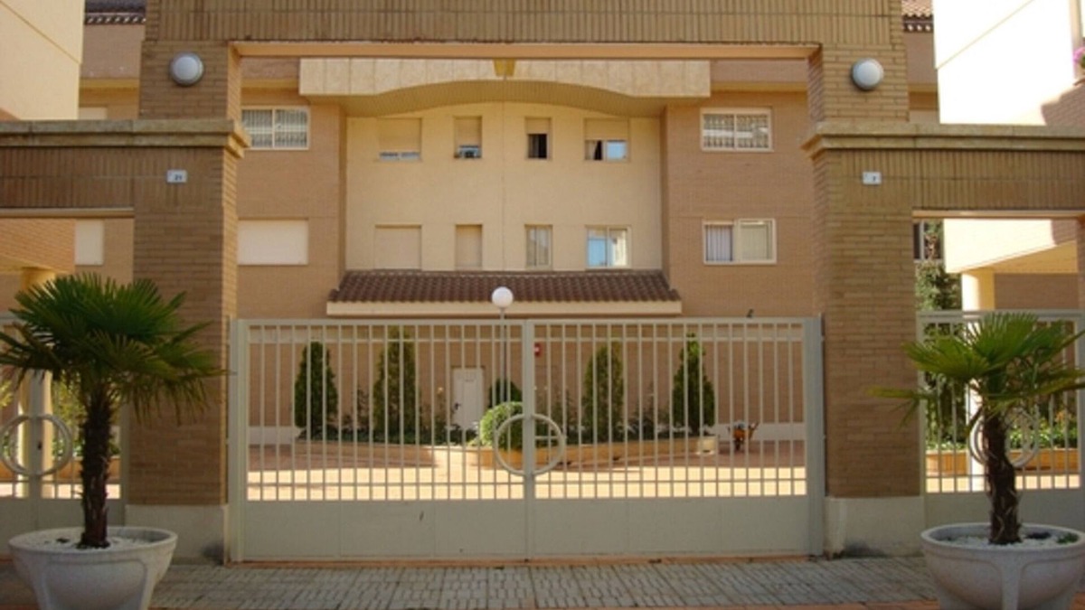 Santa Marta de Tormes Apartment | Penthouse with Three Bedrooms, Terraces and Swimming Pool