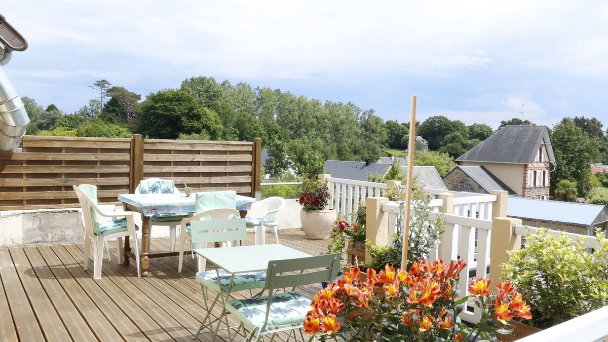 Saint-Jean-le-Thomas Apartment | PENTHOUSE APARTMENT 2MIN FROM MONT SAINT MICHEL BAY