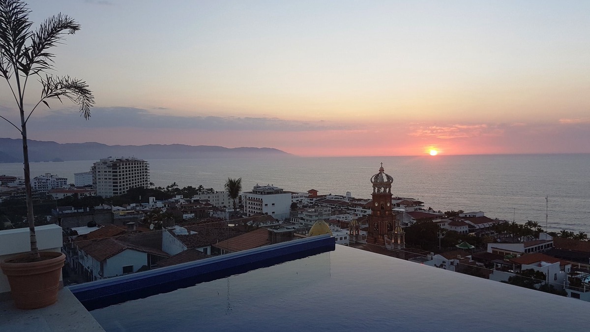 Cerro Condo | Penthouse in the heart of Gringo Gulch