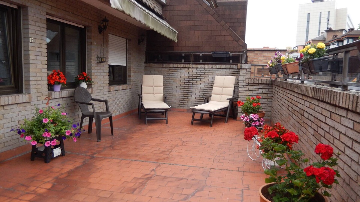 Oviedo City Centre Apartment | PENTHOUSE IN THE CENTER OF OVIEDO WITH GARAGE SQUARE AND FREE WIFI