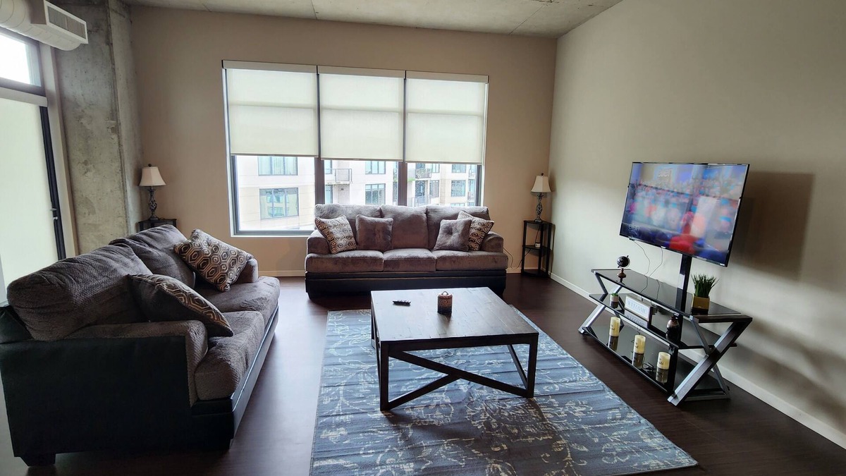 Downtown Cleveland Condo | Penthouse In The Flats