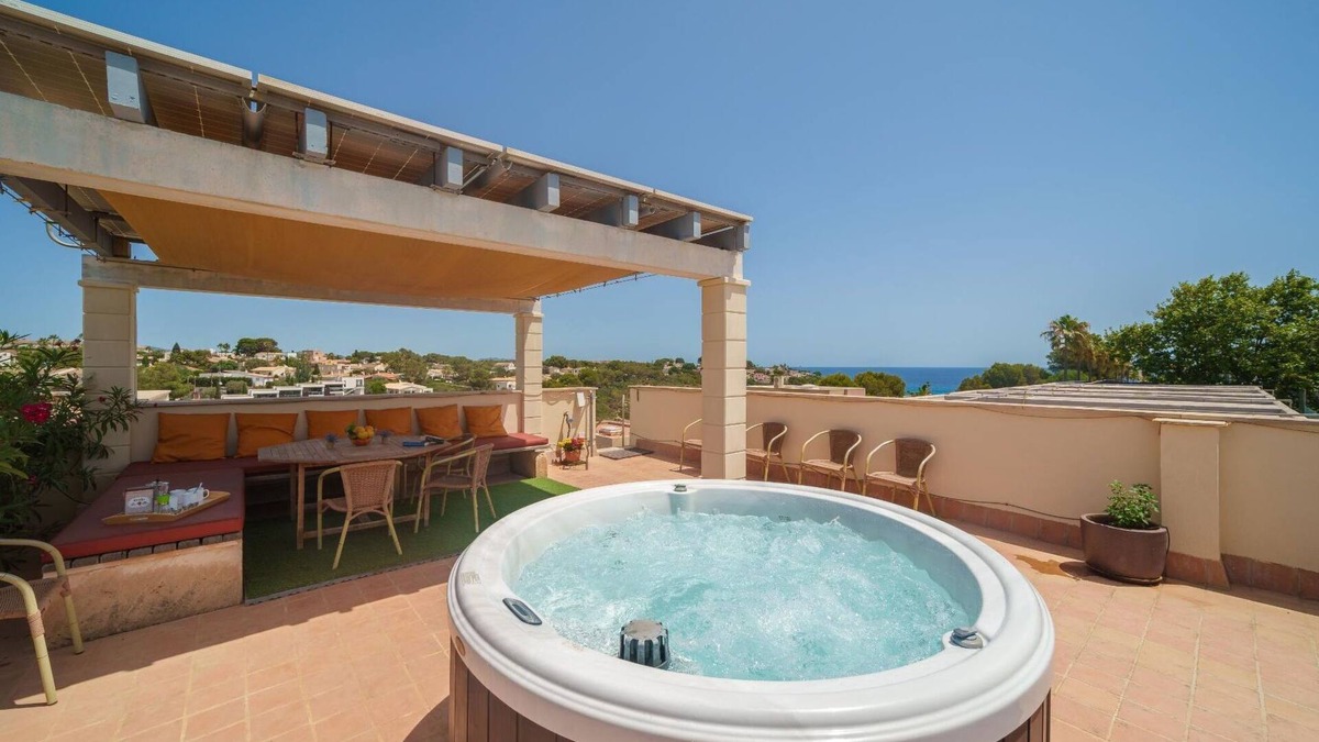 Cala Anguila-Cala Mendia Apartment | Penthouse Las Palmeras by Interhome