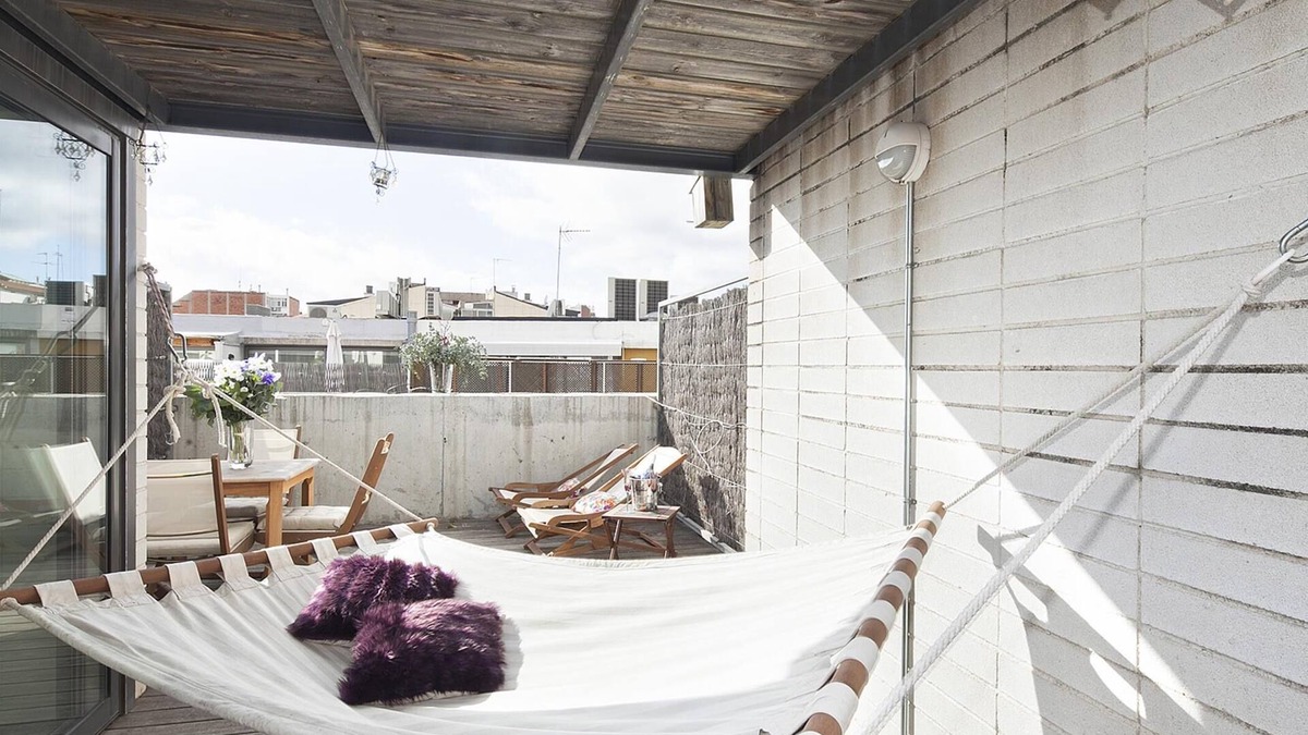 El Putget i Farro Apartment | Penthouse near Tibidabo 3 rooms for 6 people with terrace