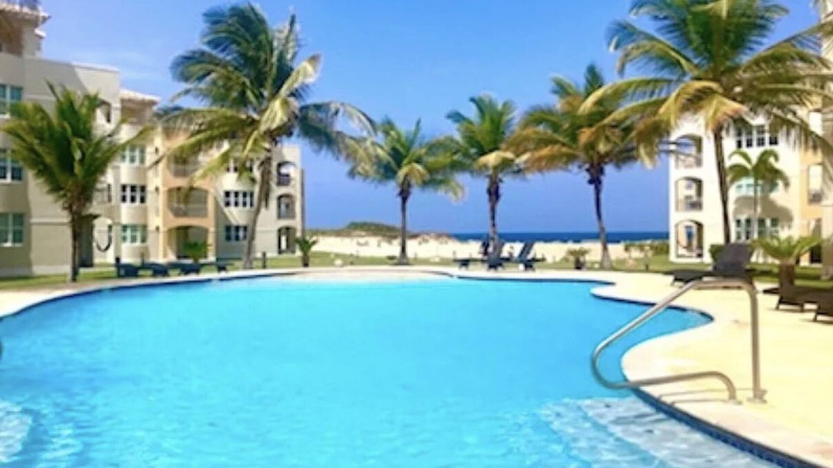 Isabela Condo | Penthouse on the Beach!