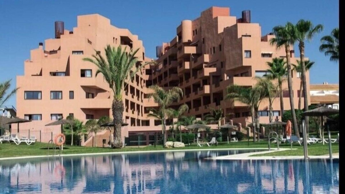 Puerto de la Duquesa Apartment | Penthouse ON THE Seafront With Fantastic Pools and Gardens in Manilva