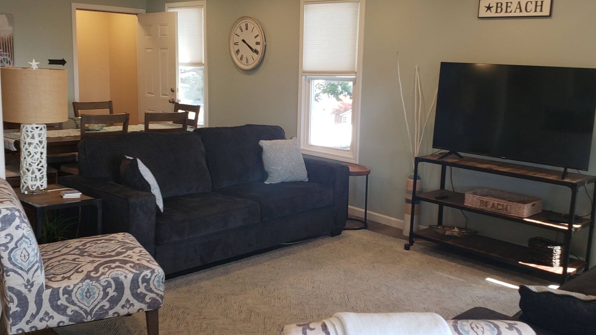 Sylvan Beach Apartment | Penthouse Suite in the heart Sylvan Beach Resort