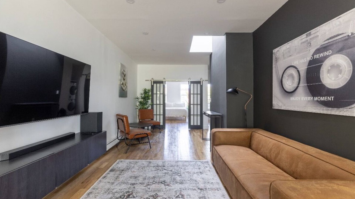 Bedford-Stuyvesant House | Penthouse Suite; Weekly cleanings, Fast WiFi, Washer/Dryer
