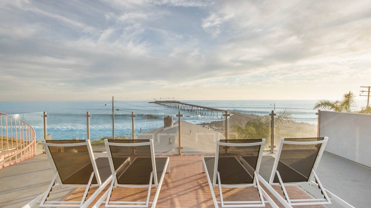 Mussel Shoals House | Penthouse Surfside Oasis in Mussel Shoals