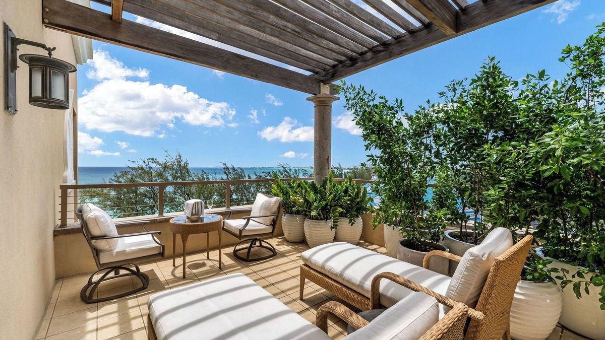 Seven Mile Beach Condo | Penthouse View Residence steps away from the Beach at The Ritz-Carlton