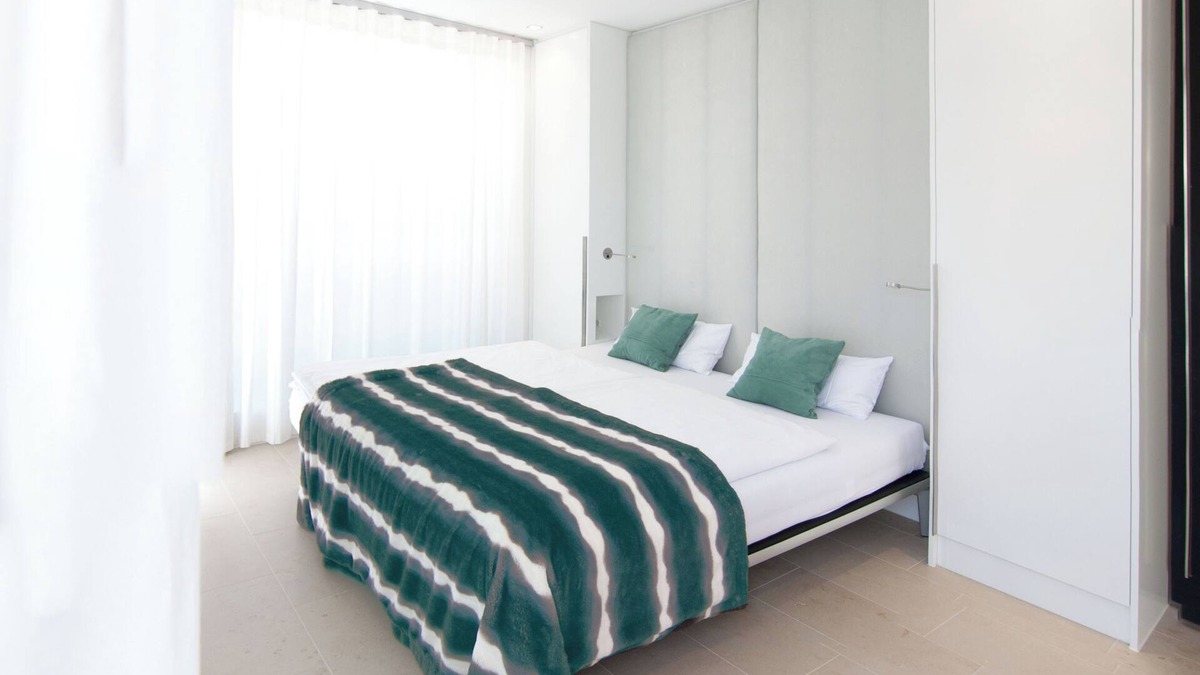 Durlach Apartment | Penthouse with dream view, fully furnished, including all utilities, Durlach
