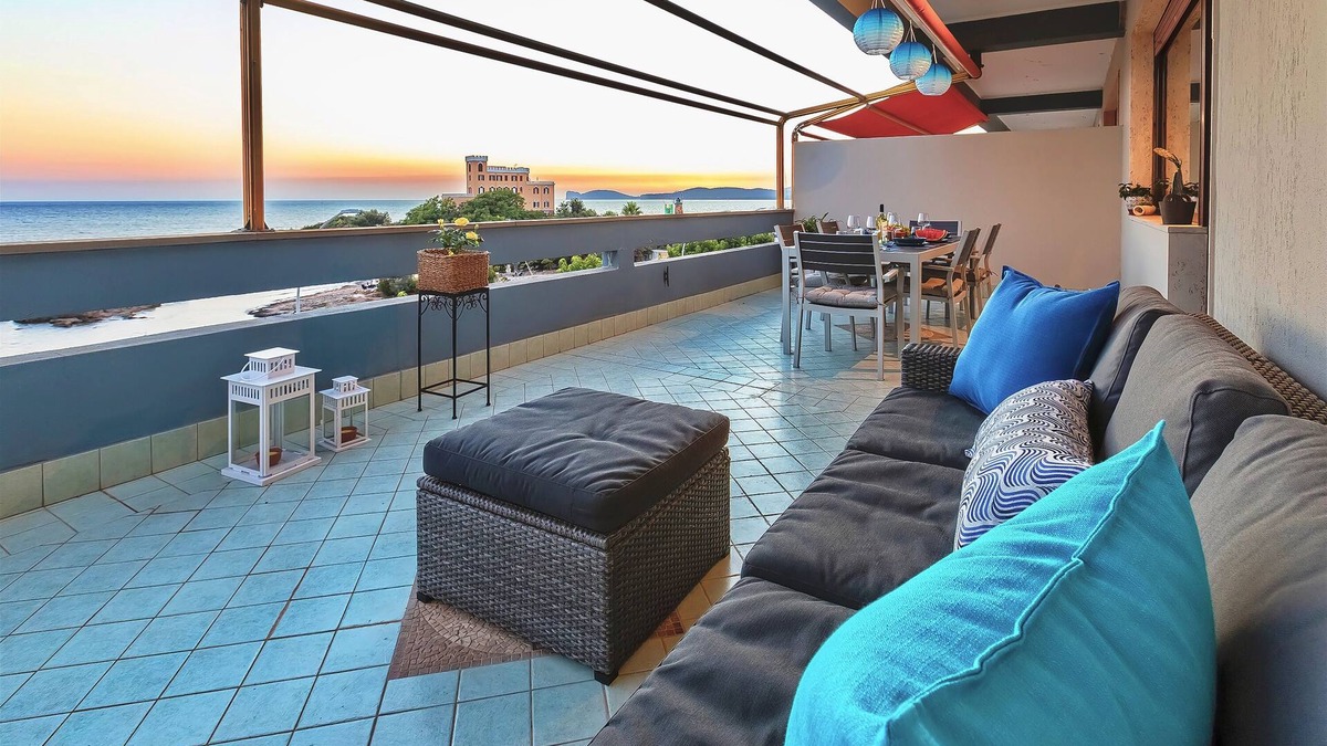 Alghero Apartment | Penthouse with Spectacular Sea-View Terraces, WiFi, A/C Close to the Beaches