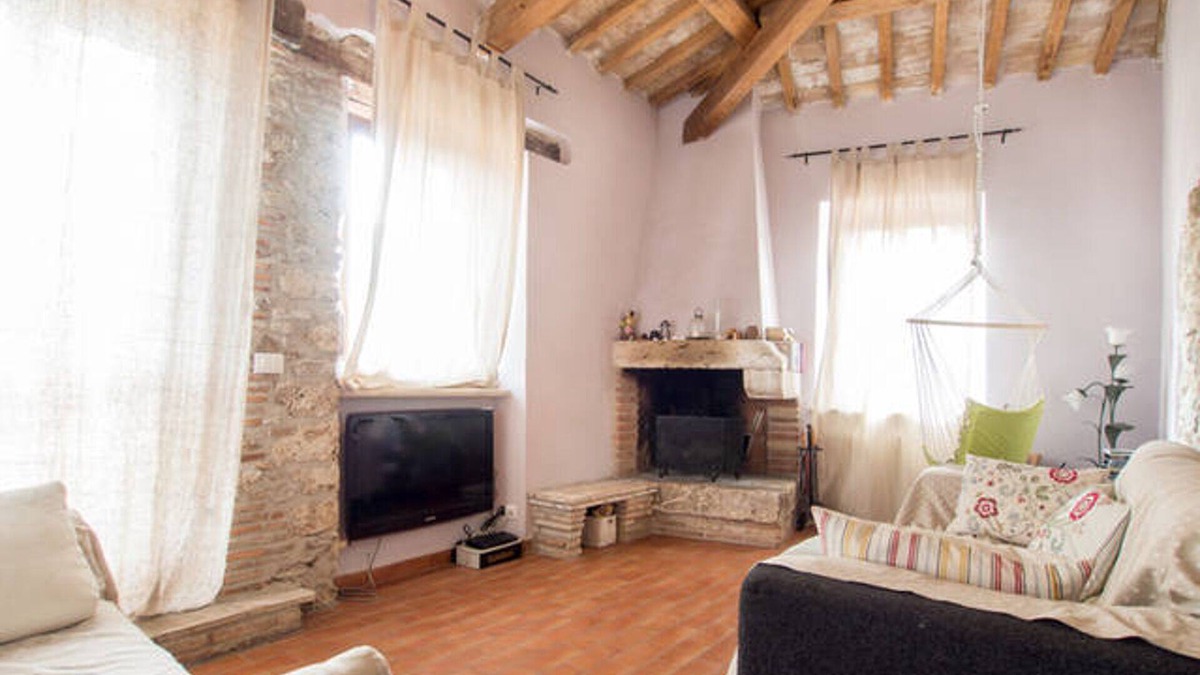 Castel di Tora Apartment | PENTHOUSE WITH TERRACE Lake View - Hidden Gem