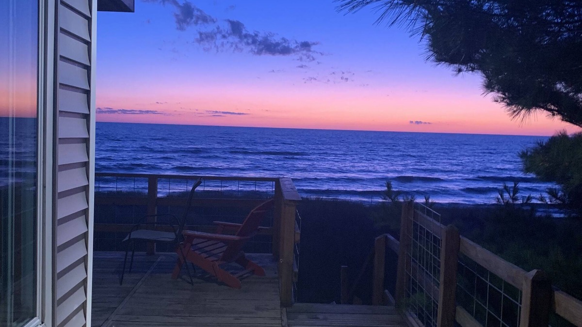 Pentwater Cottage | Pentwater On-Beach with Private Beach and the Areas’s Best Views