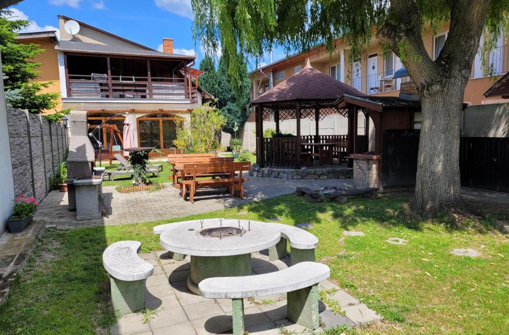 Sturovo House | Penzión Korzo