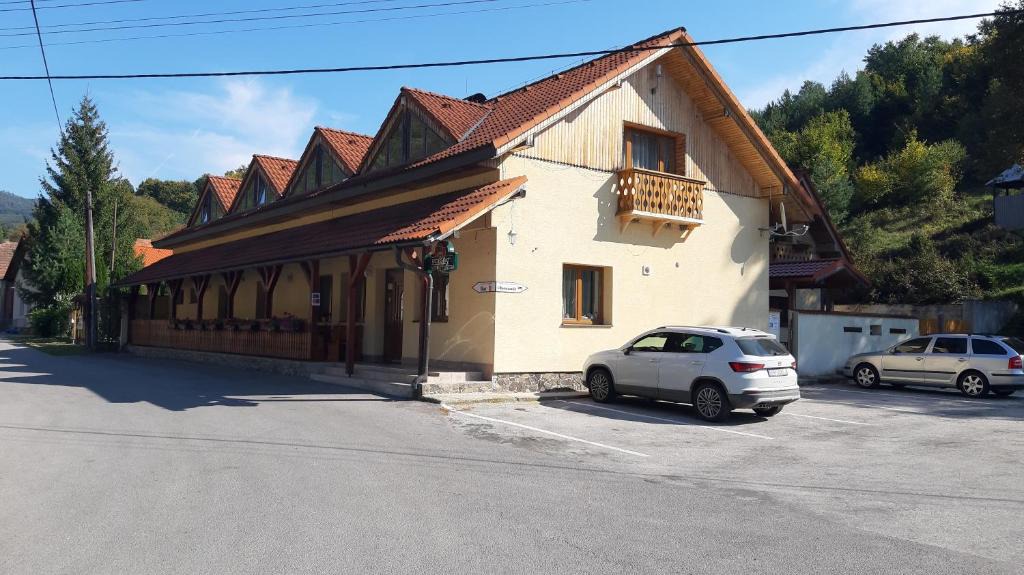 Omastina Hotel | Penzión pri studničke Omastiná