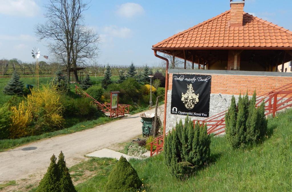 Opatovska Nova Ves House | Penzión Rodinné Vinárstvo Ďurík