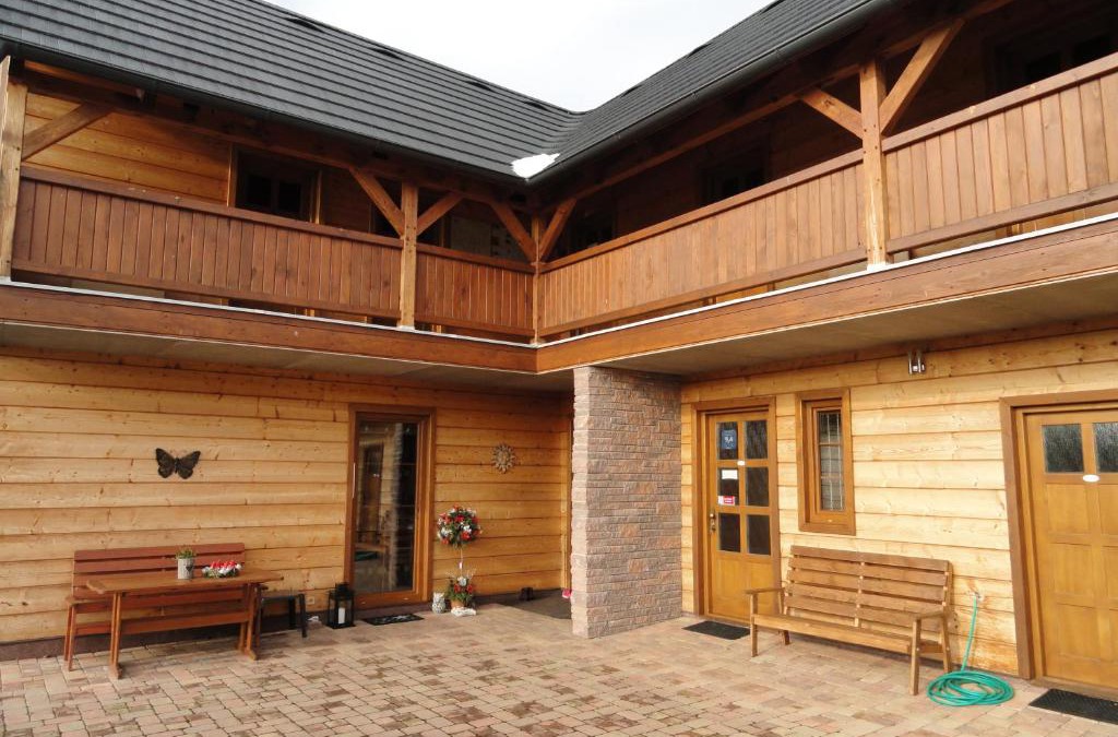 Zar House | Penzion Žumberk