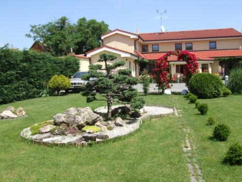 Pezinok House | Penzion 77 - Garni