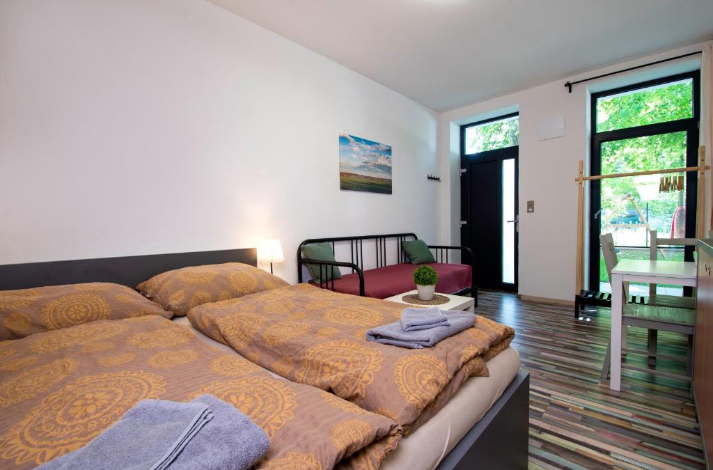 Trebon House | Penzion a Bistro Dílna