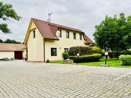 Pardubice House | Penzion Hůrka
