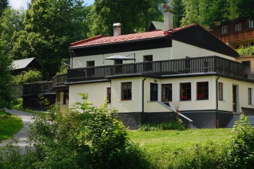 Paseky nad Jizerou Bed & Breakfast | Penzion Mája - polski pensjonat w czeskich Karkonoszach