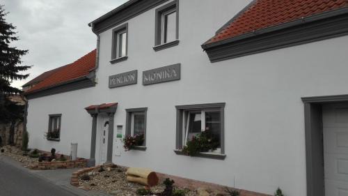 Hrusovany nad Jevisovkou House | Penzion Monika