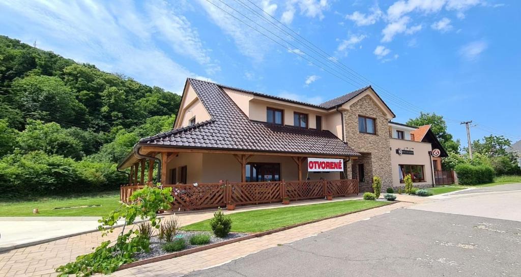 Trencianske Bohuslavice House | Penzion pod Tureckom