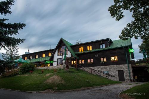 Benecko House | Penzion Pohlednička