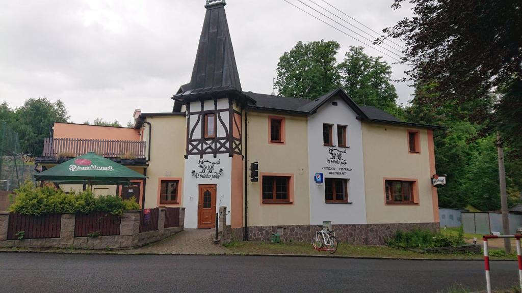 Decin District Apartment | Penzion U bílého jaka